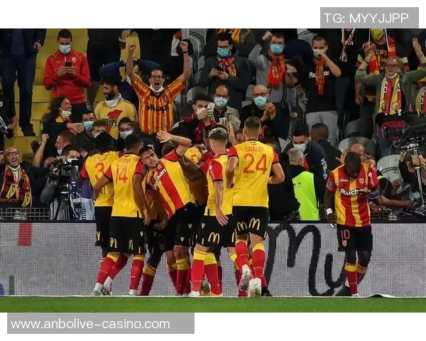 朗斯主场迎战圣埃蒂安期待精彩对决双方争夺三分全力以赴展现实力